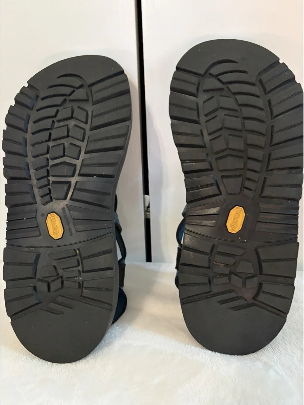 Chaco Z/2 Classic Mens Size 11 Blue Toe Loop Adjustable Strap Hiking Sandals EUC